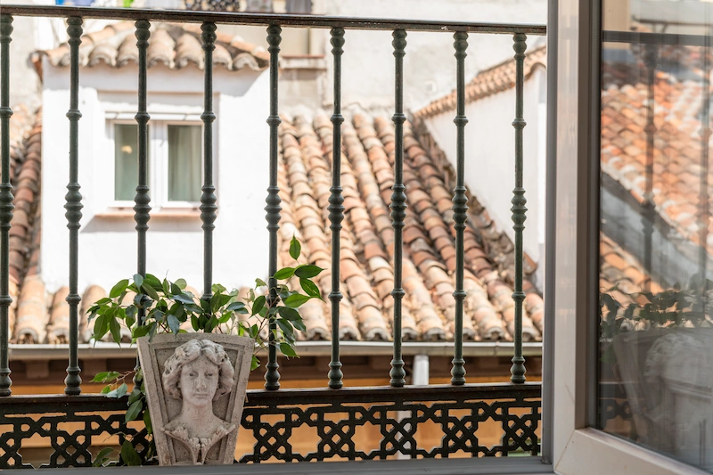 Pagar Balkon Minimalis Klasik